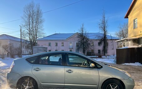 Toyota Prius, 2007 год, 580 000 рублей, 2 фотография