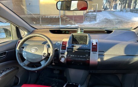 Toyota Prius, 2007 год, 580 000 рублей, 8 фотография