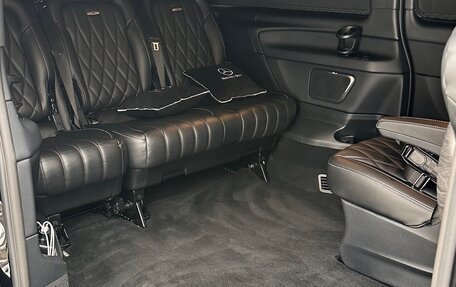 Mercedes-Benz V-Класс, 2022 год, 8 900 000 рублей, 12 фотография