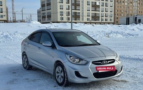 Hyundai Solaris II рестайлинг, 2013 год, 657 000 рублей, 2 фотография