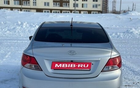 Hyundai Solaris II рестайлинг, 2013 год, 657 000 рублей, 9 фотография