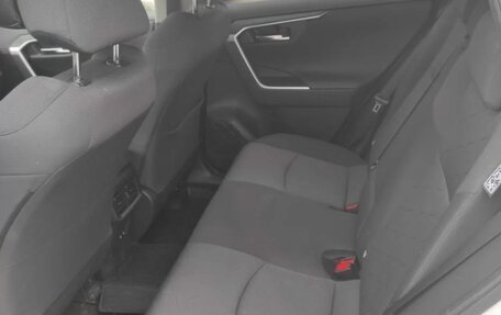 Toyota RAV4, 2020 год, 3 000 000 рублей, 10 фотография