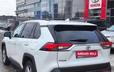 Toyota RAV4, 2020 год, 3 000 000 рублей, 7 фотография