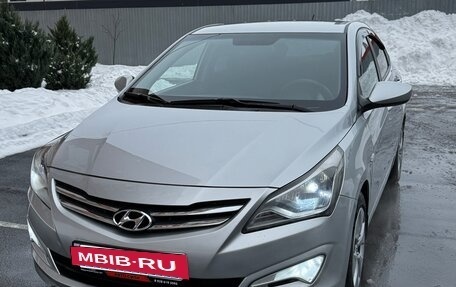 Hyundai Solaris II рестайлинг, 2015 год, 915 000 рублей, 12 фотография