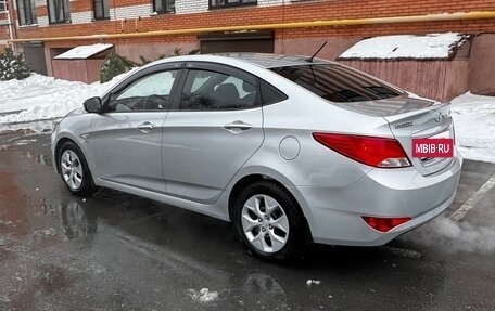Hyundai Solaris II рестайлинг, 2015 год, 915 000 рублей, 9 фотография