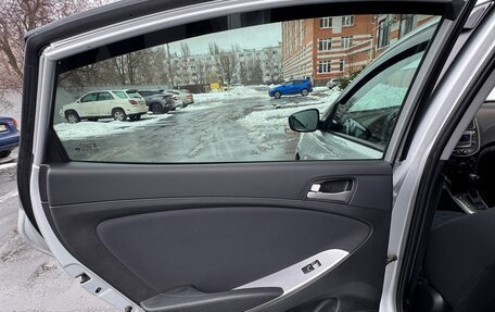 Hyundai Solaris II рестайлинг, 2015 год, 915 000 рублей, 28 фотография