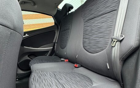 Hyundai Solaris II рестайлинг, 2015 год, 915 000 рублей, 30 фотография