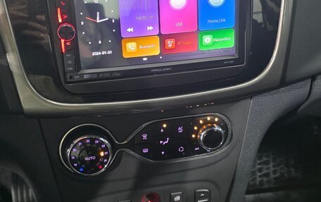 Renault Sandero II рестайлинг, 2014 год, 600 000 рублей, 11 фотография