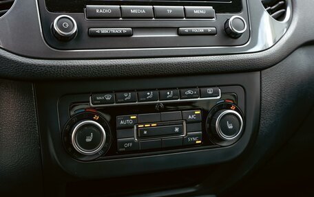 Volkswagen Tiguan I, 2015 год, 1 690 000 рублей, 13 фотография