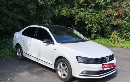 Volkswagen Jetta VI, 2017 год, 1 350 000 рублей, 2 фотография