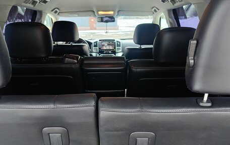 Toyota Land Cruiser 200, 2012 год, 2 950 000 рублей, 17 фотография