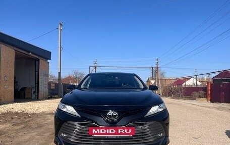Toyota Camry, 2018 год, 2 650 000 рублей, 2 фотография