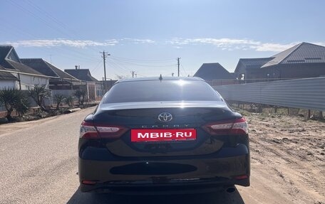 Toyota Camry, 2018 год, 2 650 000 рублей, 4 фотография