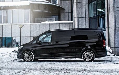 Mercedes-Benz V-Класс, 2018 год, 18 900 000 рублей, 3 фотография