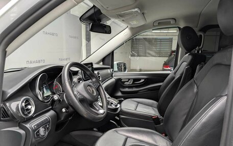 Mercedes-Benz V-Класс, 2019 год, 4 500 000 рублей, 8 фотография