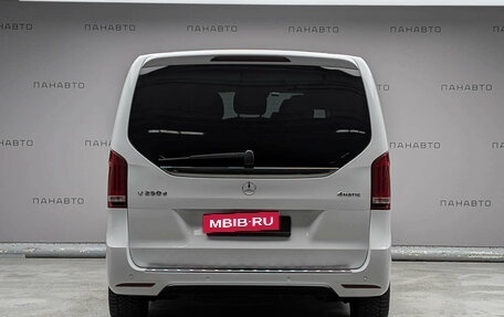 Mercedes-Benz V-Класс, 2019 год, 4 500 000 рублей, 6 фотография