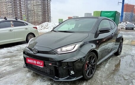 Toyota Yaris, 2020 год, 5 500 000 рублей, 1 фотография