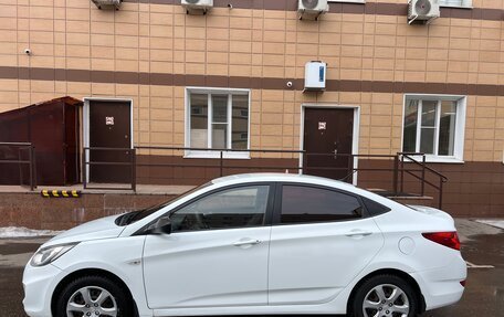 Hyundai Solaris II рестайлинг, 2011 год, 690 000 рублей, 4 фотография