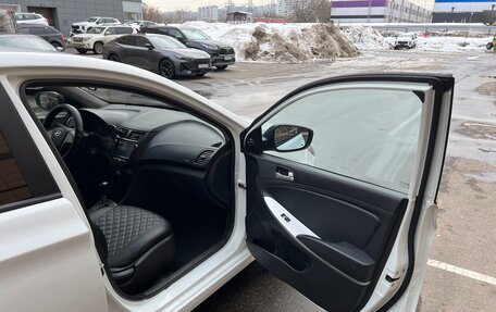 Hyundai Solaris II рестайлинг, 2011 год, 690 000 рублей, 21 фотография