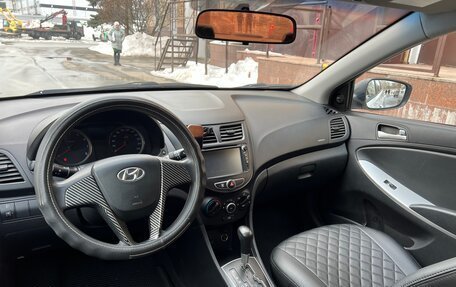 Hyundai Solaris II рестайлинг, 2011 год, 690 000 рублей, 13 фотография