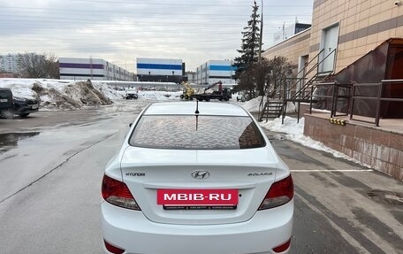 Hyundai Solaris II рестайлинг, 2011 год, 690 000 рублей, 7 фотография