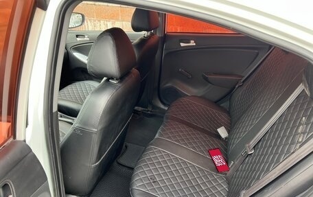 Hyundai Solaris II рестайлинг, 2011 год, 690 000 рублей, 10 фотография