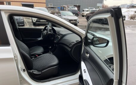 Hyundai Solaris II рестайлинг, 2011 год, 690 000 рублей, 22 фотография