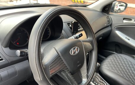 Hyundai Solaris II рестайлинг, 2011 год, 690 000 рублей, 29 фотография