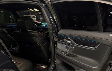 BMW 7 серия, 2019 год, 4 990 000 рублей, 17 фотография