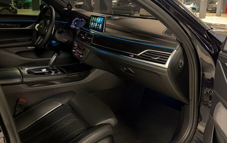 BMW 7 серия, 2019 год, 4 990 000 рублей, 19 фотография