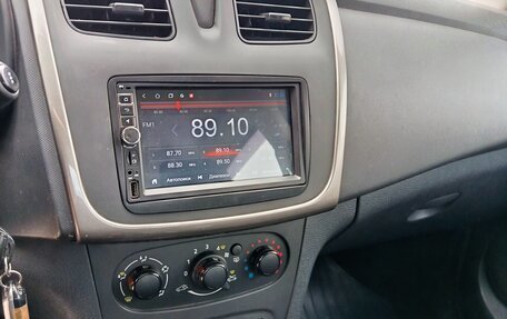 Renault Logan II, 2016 год, 720 000 рублей, 9 фотография