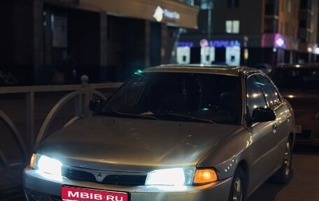 Mitsubishi Mirage VI рестайлинг, 2000 год, 280 000 рублей, 1 фотография