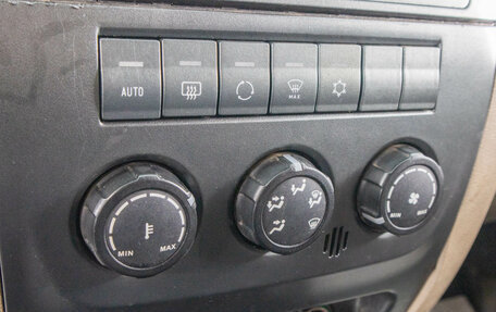 ЛуАЗ Patriot, 2013 год, 819 000 рублей, 15 фотография