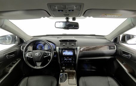 Toyota Camry, 2017 год, 2 110 000 рублей, 10 фотография