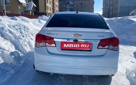 Chevrolet Cruze II, 2013 год, 735 000 рублей, 3 фотография