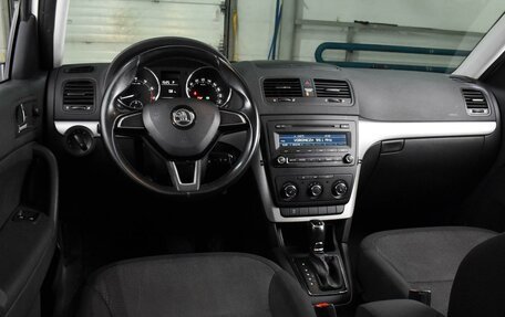 Skoda Yeti I рестайлинг, 2014 год, 1 019 000 рублей, 6 фотография