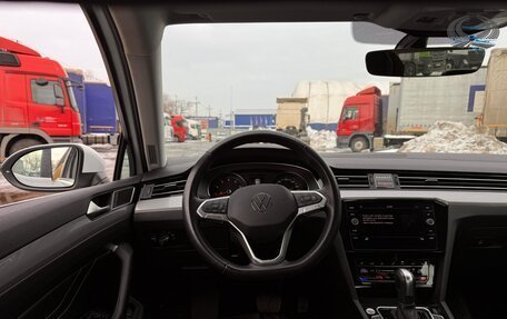 Volkswagen Passat B8 рестайлинг, 2021 год, 2 700 000 рублей, 25 фотография