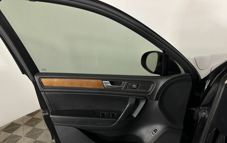 Volkswagen Touareg III, 2011 год, 1 450 000 рублей, 8 фотография