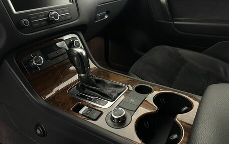 Volkswagen Touareg III, 2011 год, 1 450 000 рублей, 13 фотография