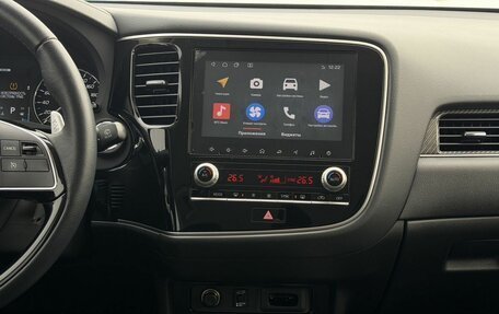 Mitsubishi Outlander III рестайлинг 3, 2021 год, 2 900 000 рублей, 23 фотография