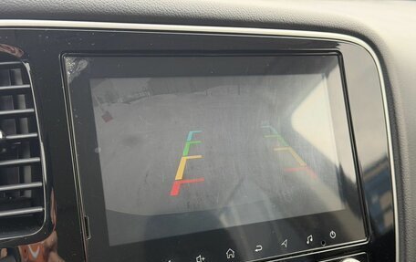 Mitsubishi Outlander III рестайлинг 3, 2021 год, 2 900 000 рублей, 22 фотография