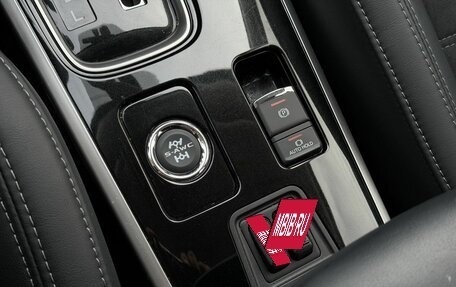 Mitsubishi Outlander III рестайлинг 3, 2021 год, 2 900 000 рублей, 19 фотография