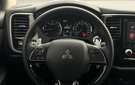 Mitsubishi Outlander III рестайлинг 3, 2021 год, 2 900 000 рублей, 26 фотография