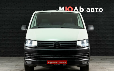 Volkswagen Caravelle T6 рестайлинг, 2020 год, 3 100 000 рублей, 2 фотография
