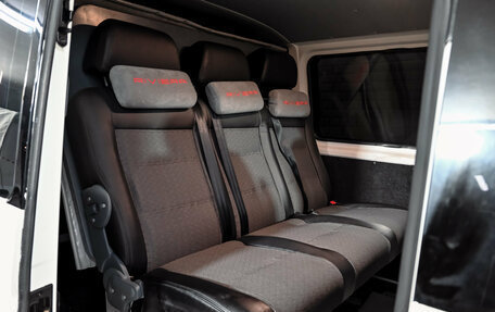 Volkswagen Caravelle T6 рестайлинг, 2020 год, 3 100 000 рублей, 17 фотография