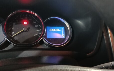 Renault Logan II, 2015 год, 620 000 рублей, 2 фотография