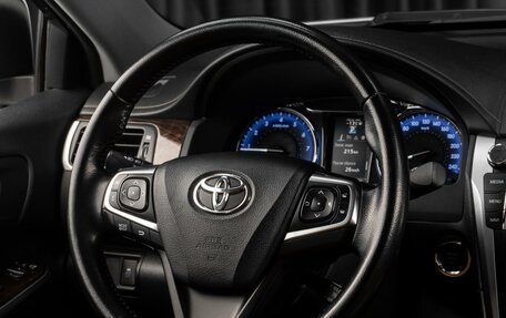Toyota Camry, 2017 год, 2 519 000 рублей, 19 фотография
