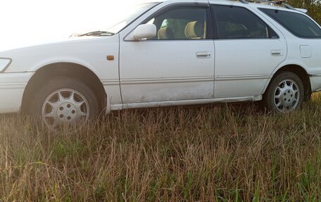 Toyota Camry, 1998 год, 450 000 рублей, 12 фотография