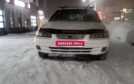 Toyota Camry, 1998 год, 450 000 рублей, 3 фотография