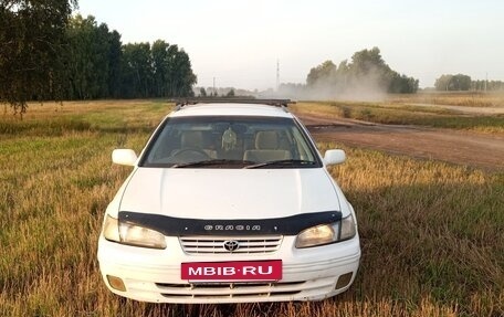 Toyota Camry, 1998 год, 450 000 рублей, 17 фотография